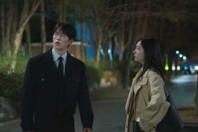 "It looks like Seo Kang-jun and Ahn Eun-jin are in a relationship... 'Alaview, I love you, Jjongjjong' [Love Other Than You]"