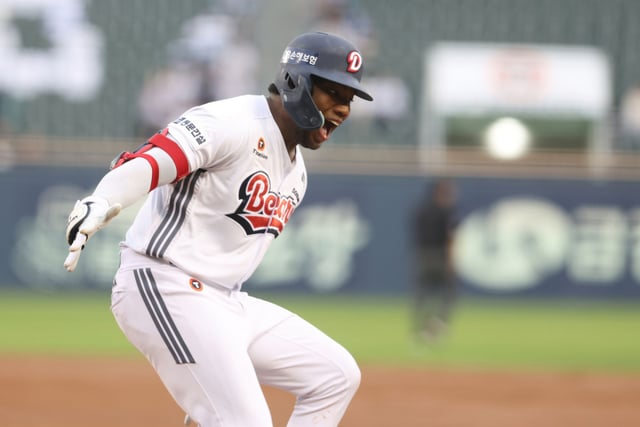 Doosan logra mantener el quinto puesto: 'La batalla decisiva por el quinto lugar' en el estadio Jamsil superó la barrera del 'tercer bate'. Choi Min-seok alcanza 14 victorias y lidera la tabla de triunfos → Se dirige a la 'AG' tras salvar al equipo [Resumen desde Jamsil]