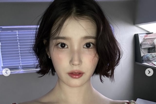 IU、貴重なボブヘアのセルフィー..ラブリーなボブヘアの女神 [スター・イシュー]