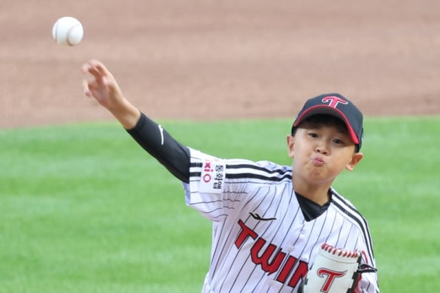 "When I was young, would throwing more and hitting more make me better?" A top Japanese trainer said the opposite: "Playing only baseball does not grow baseball." [How to create a 160km/h pitcher ③]