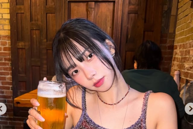 Karina của aespa uống bia thực sự tồn tại...còn muốn đẹp thêm bao nhiêu nữa?