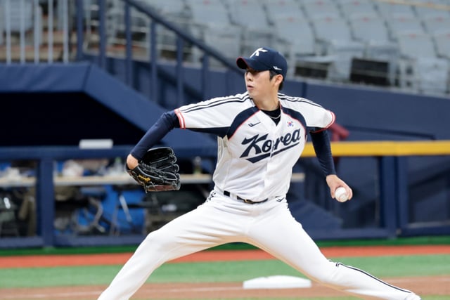 "¿Recibiste cuatro hits seguidos? No importa", ¿por qué sonrió Lee Kang-cheol... ERA 5.92, el zurdo de la selección nacional, KT solo espera su regreso