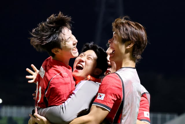Coach Lee Min-seong openly shouted, "Good performance? From now on, it's all about 'results'." [Nagoya Field]