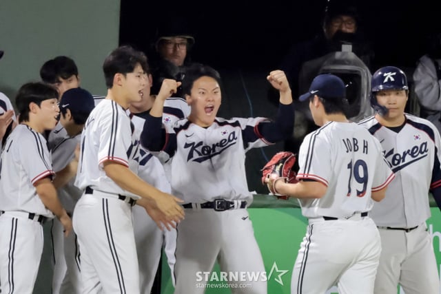 "Whether it was two innings or three..." Manager Lee Seung-yong's explanation, despite the active performances of Cho Hyung-woo and Jung Jun-jae: "They couldn't do it here, so they must do it well" — a cheerful cheer