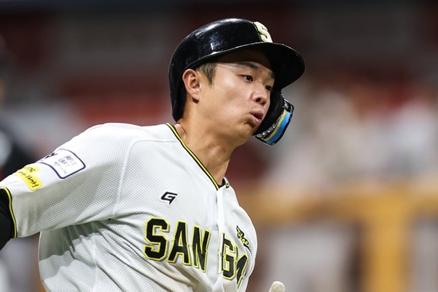"I'd like to give him even more vacation" — Manager Park Chi-wang captivated by Lotte's promising prospect Lee Tae-kyung: "He may look rough around the edges, but his focus is top-notch," he praised