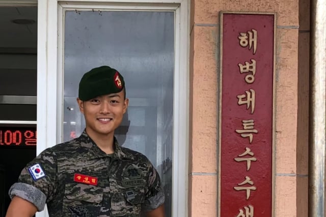 出演《新兵4》的演员张成范,就非武装地带事故发表亲笔信:"军人理应受到尊重"【Star Issue】