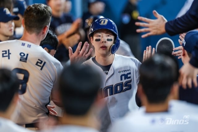 «Quiero estar juntos hasta el final»: la ferviente voluntad de Park Geon-woo, que se inscribe «de forma repentina» siete días antes a pesar de su lesión... Planificado para jugar como bateador designado y emergente [En vivo desde Jamsil]
