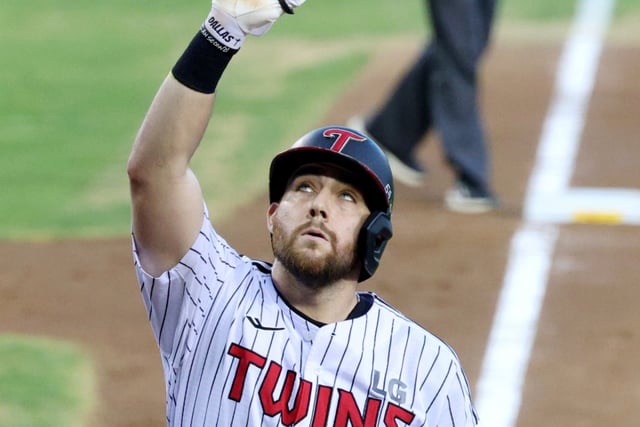 «Kim Do-young, ¡échate atrás!» El jonrón número 41 de Austin resuena con fuerza: la señal de rebote de LG tras «la impactante racha de 8 derrotas consecutivas»... Moon Bo-kyung también conecta un jonrón solitario [Desde el lugar de los hechos en Jamsil]
