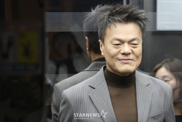 JYP Entertainment Producer and Singer Park Jin-young, Head of the Popular Culture Exchange Committee under the Prime Minister's Office, Acknowledges Trademark Controversy over "Phenomenon," Rebuts Allegations of Preferential Treatment: "We Gave Up on Bigger Profits" [Comprehensive Report]