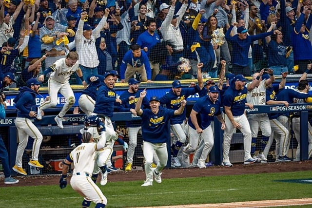 «¡El enfrentamiento entre el equipo de Song Seong-min y el equipo de Kim Hye-seong no se concretará!» Lamento de los aficionados coreanos... MIL derrota a SD en terreno ajeno → Choque con LAD en la NLCS