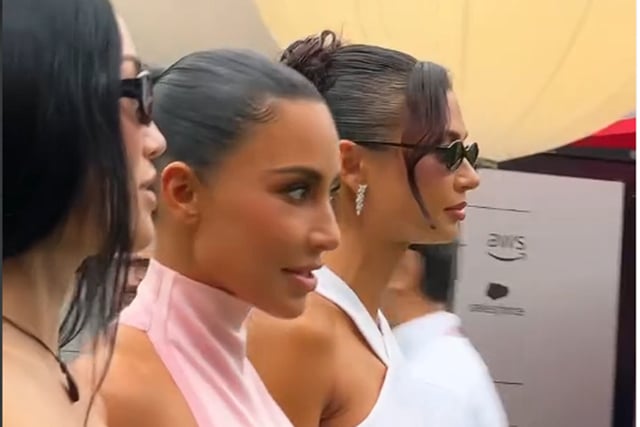 "Vì tình yêu mà bay 12 giờ 41 phút, 10.000 km" Kim Kardashian lên máy bay riêng để cổ vũ Hamilton... Xuất hiện bất ngờ tại đường đua F1