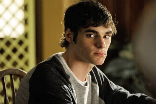 "Te echaremos de menos, hijo"... Cranston, de 'Breaking Bad', rinde homenaje al difunto RJ Mitte: "Un joven que nunca usó su discapacidad como excusa"