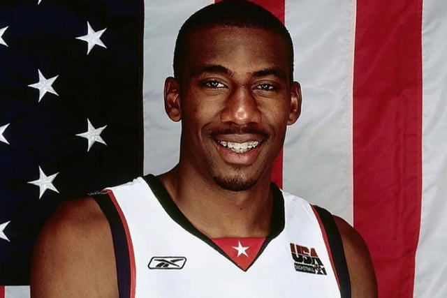 La leyenda de la NBA, a sus 43 años, se convierte en policía de última hora: "Sobreviví a 11 meses de entrenamiento infernal"... "Los criminales tiemblan ante el gigante de 208 cm que es un oficial de policía"