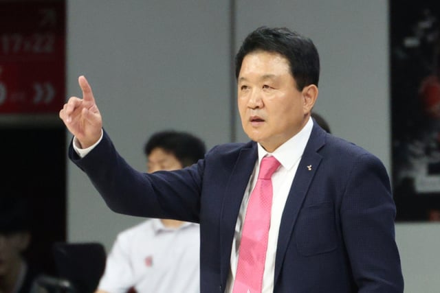 KBL's oldest active head coach delivers a cool-headed diagnosis: "The league landscape won't be clear until after Round 2 or beyond; the simultaneous on-court presence of two foreign players appears to be in a transitional phase"