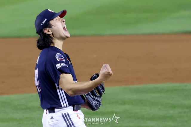 [公式発表] 「12勝・180イニングに届かなかったのに」クァク・ビンが圧倒的1位票、チェ・ドンウォン賞を獲得！ キム・グァンヒョン以来4年ぶりの国内投手受賞