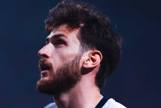 'Tragedy of Lee Kang-in's close friend' PSG drowns in 'sea of tears'... Kvaratskhelia, who suffered an ACL tear, confirmed out for the season → Lee Kang-in also "wishes him a speedy recovery"