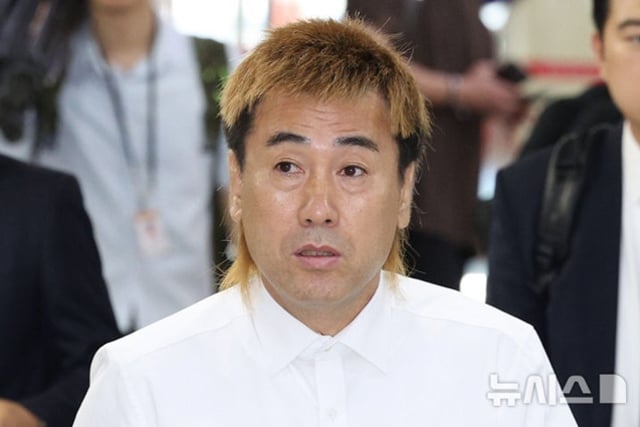 "No basis to acknowledge preferential treatment": Controversies surrounding Kim Byung-ji enter a phase of resolution... Gwangju FC, set for 'Final A' for the third consecutive year, now focuses on remaining matches
