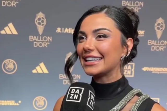 "Unprecedented Sensual Beauty" The Real Winner of the Ballon d'Or Is This Man Ranked 18th? Cucurella's Girlfriend Stuns in Bold Dress with "Dizzying Snake Ornament" — "Is She Really a Mother of Three?"