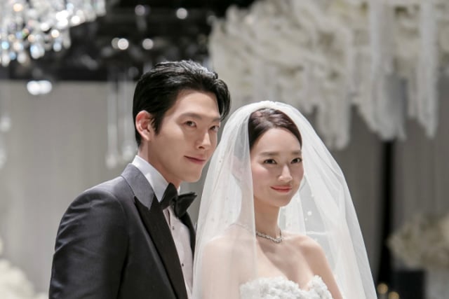 Shin Min-a and Kim Woo-bin: Consistent in Love and Good Deeds, with Cumulative Donations Reaching 5 Billion Won [Star Issue]