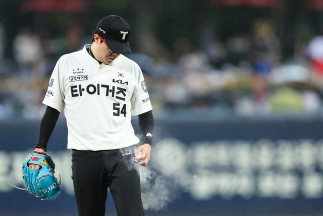 ¿Por qué Yang Hyeon-jong de KIA desapareció del béisbol de otoño? Un «misterio» → desde las semifinales, «cero apariciones»... El mánager lo reveló directamente [En el lugar del Juego 3 de la Serie de Campeonato]