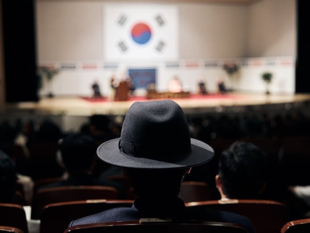 논란 속 박스오피스 1위 굳건 ..'암살자(들)', 200만 돌파 눈앞