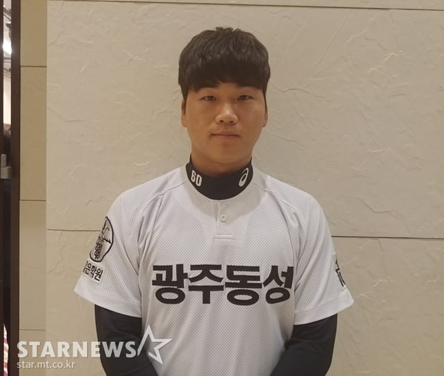 KIA 선수단 합류를 앞두고 있는 김기훈. /사진=김동영 기자