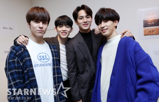 (왼쪽부터) 세븐틴 멤버 버논, 에스쿱스, 민규, 원우 /사진=김휘선 기자