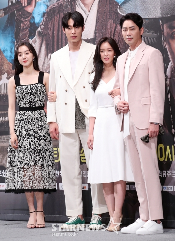 TV조선 '조선생존기'의 박세완, 송원석, 경수진, 강지환(사진 맨 왼쪽부터 오른쪽으로)/사진=김휘선 기자