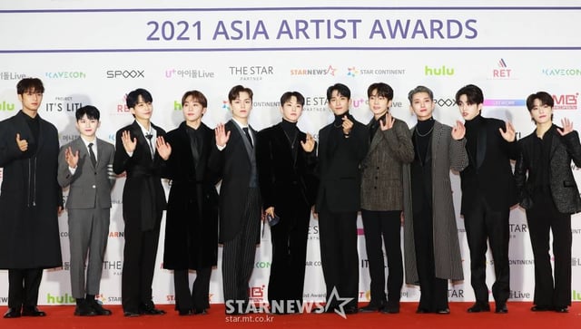 그룹 세븐틴이 2일 오후 서울 강서구 등촌동 KBS 아레나에서 열린 2021 Asia Artist Awards (2021 아시아 아티스트 어워즈, 2021 AAA) 레드카펫에서 포즈를 취하고 있다.  스타뉴스가 주최하고 AAA 조직위원회가 주관하는 AAA는 어디에서도 보지 못했던 새로운 무대를 선보이며 전 세계 팬들의 눈과 귀를 사로잡아 명실상부 NO.1 글로벌 시상식으로 거듭났다. /사진=AAA 기자 star@