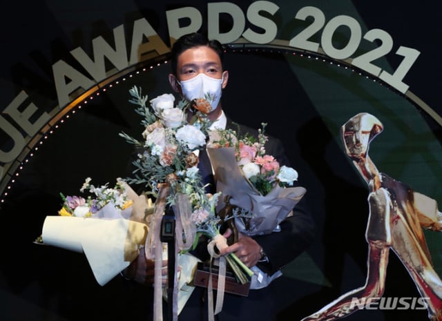 7일 하나원큐 K리그1 2021 최우수선수(MVP) 영예를 안은 전북현대 홍정호. /사진=뉴시스