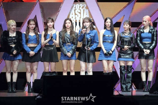 그룹 케플러가 13일 오후 일본 나고야 니혼가이시홀에서 열린 스타뉴스-미디어보이 주최 '2022 Asia Artist Awards IN JAPAN'(2022 아시아 아티스트 어워즈, 이하 2022 AAA)에서 AAA베스트초이스상을 수상하고 소감을 말하고 있다. 스타뉴스와 미디어보이가 주최하고 Asia Artist Awards 조직위원회와 더스타파트너, 컬쳐 엔터테인먼트가 공동 주관하는 글로벌 NO.1 시상식 '2022 AAA'에는 올 한 해 동안 국내외에서 많은 사랑을 받은 가수, 배우들이 참석해 눈을 뗄 수 없는 화려한 글로벌 축제의 장을 펼친다. 2022.12.13 /사진=임성균 기자 tjdrbs23@