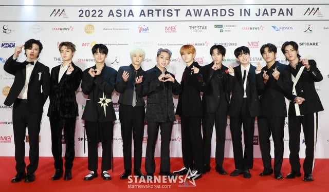 그룹 트레저가 13일 오후 일본 나고야 니혼가이시홀에서 열린 스타뉴스-미디어보이 주최 '2022 Asia Artist Awards IN JAPAN'(2022 아시아 아티스트 어워즈, 이하 2022 AAA) 레드카펫행사에서 포즈를 취하고 있다. 스타뉴스와 미디어보이가 주최하고 Asia Artist Awards 조직위원회와 더스타파트너, 컬쳐 엔터테인먼트가 공동 주관하는 글로벌 NO.1 시상식 '2022 AAA'에는 올 한 해 동안 국내외에서 많은 사랑을 받은 가수, 배우들이 참석해 눈을 뗄 수 없는 화려한 글로벌 축제의 장을 펼친다. 2022.12.13 /사진=이동훈 기자 photoguy@