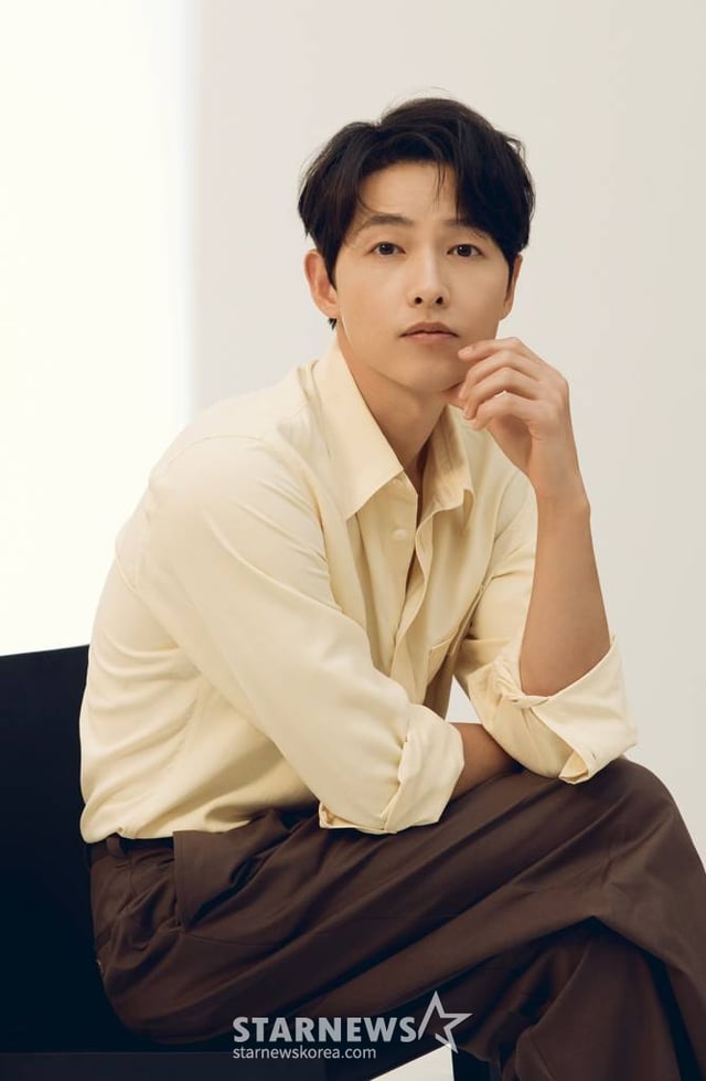 드라마 '빈센조'의 주연배우 송중기가 3일 오전 진행된 종영 인터뷰를 위해 포즈를 취하고 있다. /사진제공=하이스토리디앤씨 2021.05.03 /사진=이동훈 기자 photoguy@