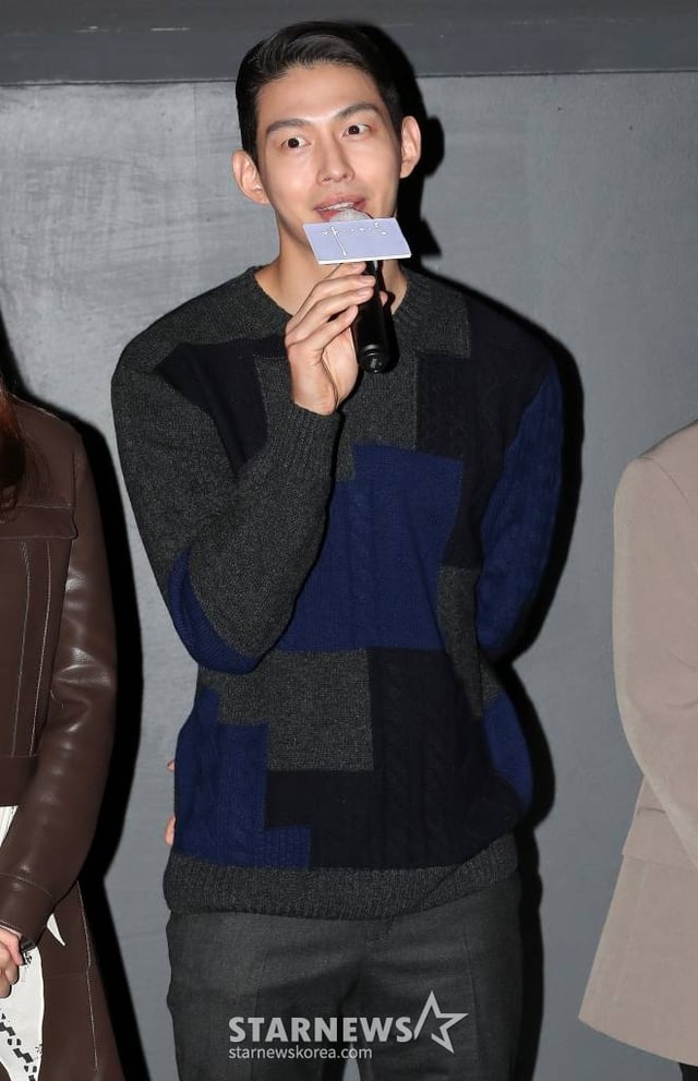 배우 최정원이 7일 오후 서울 광진구 건대입구 롯데시네마에서 진행된 영화 '나의 이름' 언론시사회에 참석해 인사말을 하고 있다. '나의 이름'은 자신만의 그림을 꿈꾸는 리애(전소민 분)가 우연히 만난 아마추어 화가 철우(최정원 분)와 함께 마지막 작품을 완성해가는 과정을 그린 감성 멜로다. 오는 14일 개봉. /사진=김창현 기자 chmt@