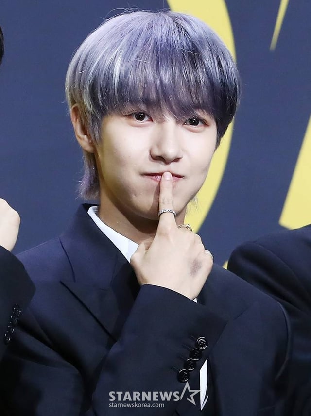 보이 그룹 NCT DREAM(엔시티 드림) 런쥔이 17일 오후 서울 송파구 롯데호텔 월드에서 진행된 정규 3집 'ISTJ'(아이에스티제이) 발매 기념 기자간담회에 참석해 포즈를 취하고 있다. 이번 앨범명과 동명의 타이틀 곡 'ISTJ'는 하이브리드 힙합 댄스 곡으로 가사에는 MBTI의 정형화된 틀을 깨고, ISTJ인 상대를 해석하는 나만의 방법을 가졌다는 ENFP의 자신감에 찬 이야기를 담았으며 NCT DREAM만의 색깔로 해석한 MBTI는 어떤 매력일지 궁금증을 고조시킨다. 2023.07.17 /사진=김창현 기자 chmt@