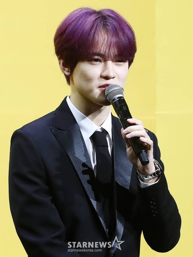 보이 그룹 NCT DREAM(엔시티 드림) 천러가 17일 오후 서울 송파구 롯데호텔 월드에서 진행된 정규 3집 'ISTJ'(아이에스티제이) 발매 기념 기자간담회에 참석해 포즈를 취하고 있다. 이번 앨범명과 동명의 타이틀 곡 'ISTJ'는 하이브리드 힙합 댄스 곡으로 가사에는 MBTI의 정형화된 틀을 깨고, ISTJ인 상대를 해석하는 나만의 방법을 가졌다는 ENFP의 자신감에 찬 이야기를 담았으며 NCT DREAM만의 색깔로 해석한 MBTI는 어떤 매력일지 궁금증을 고조시킨다. 2023.07.17 /사진=김창현 기자 chmt@