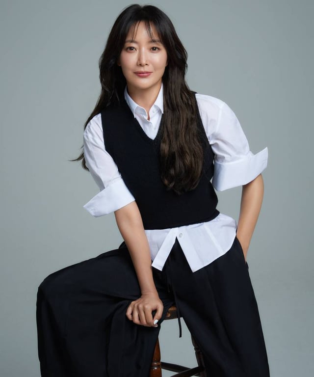 영화 '달짝지근해: 7510'(감독 이한)의 배우 김희선이 10일 진행된 라운드 인터뷰를 위해 포즈를 취하고 있다. 과자밖에 모르는 천재적인 제과 연구원 치호(유해진 분)가 직진밖에 모르는 세상 긍정 마인드의 일영(김희선 분)을 만나면서 인생의 맛이 버라이어티하게 바뀌는 이야기 '달짝지근해: 7510'은 오는 15일 개봉한다. /사진제공=힌지엔터테인먼 2023.08.10 /사진=이동훈