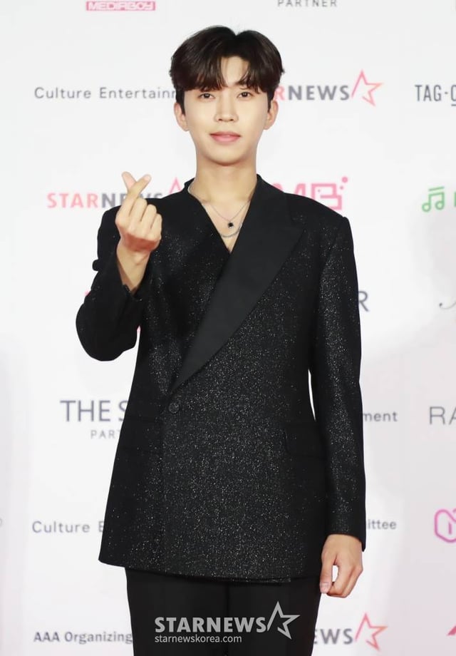 가수 임영웅이 13일 오후 일본 나고야 니혼가이시홀에서 열린 스타뉴스-미디어보이 주최 '2022 Asia Artist Awards IN JAPAN'(2022 아시아 아티스트 어워즈, 이하 2022 AAA) 레드카펫 행사에 참석해 포즈를 취하고 있다.  스타뉴스와 미디어보이가 주최하고 Asia Artist Awards 조직위원회와 더스타파트너, 컬쳐 엔터테인먼트가 공동 주관한 글로벌 NO.1 시상식 '2022 AAA'는 올 한 해 동안 국내외에서 많은 사랑을 받은 가수, 배우들이 참석해 눈을 뗄 수 없는 화려한 글로벌 축제의 장을 펼쳤다. /2022.12.13 /사진=이동훈 기자 photoguy@
