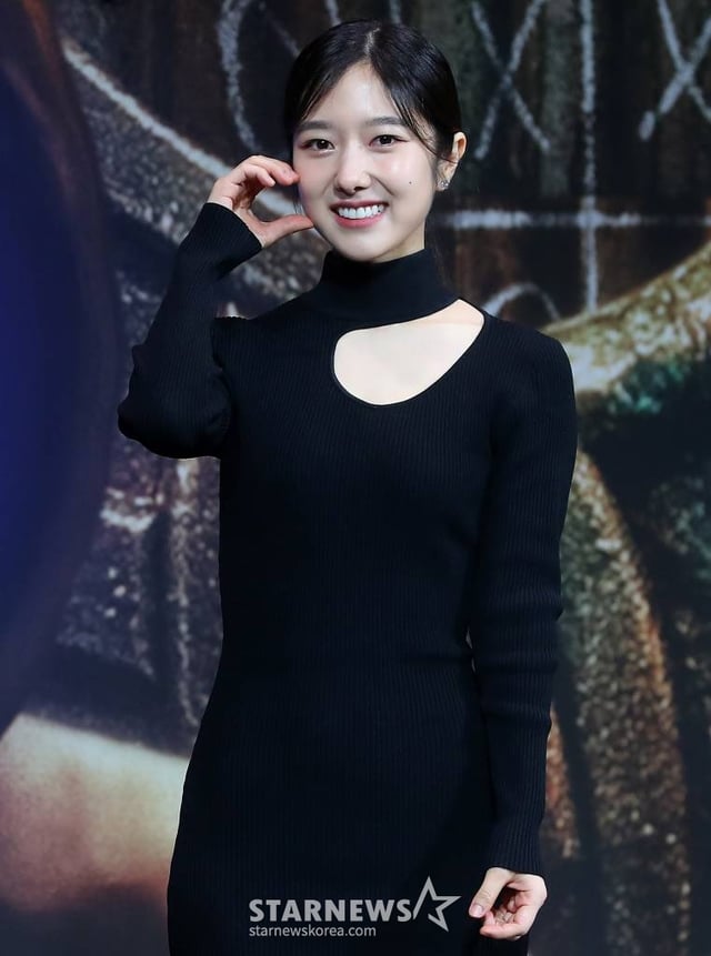방송인 이혜성이 18일 오전 서울 중구 앰버서더 서울풀만호텔에서 진행된 넷플릭스 시리즈 '데블스 플랜' 제작발표회에 참석해 포즈를 취하고 있다. '데블스 플랜'은 변호사, 의사, 과학 유튜버, 프로 게이머, 배우 등 다양한 직업군의 12명이 7일 동안 합숙하며 최고의 두뇌를 가리는 서바이벌 예능이다. 오는 26일 공개. 2023.09.18 /사진=김창현