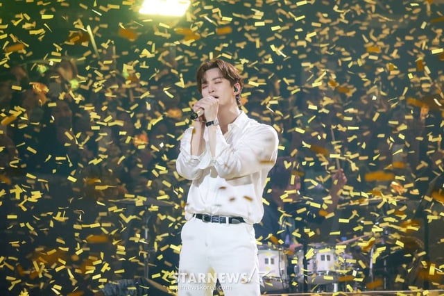 가수 이준호가 14일 오후 서울 송파구 잠실실내체육관에서 진행된 '2024 이준호 CONCERT 다시 만나는 날'에서 멋진 무대를 펼치고 있다. /사진제공=JYP엔터테인먼트 2024.01.14 /사진=이동훈