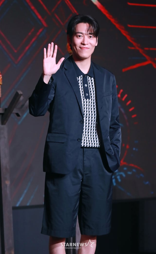 가수 존박이 18일 오전 서울 마포구 호텔 나루 서울에서 진행된 넷플릭스 예능 '미스터리 수사단' 제작발표회에 참석해 포즈를 취하고 있다. /2024.06.18 /사진=이동훈