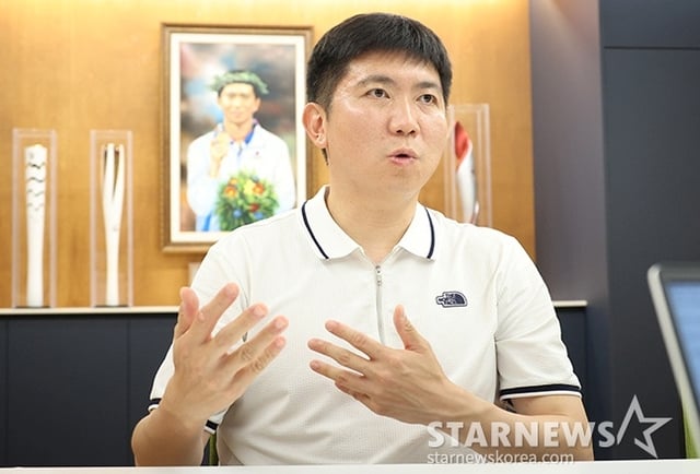 유승민 대한탁구협회장이 스타뉴스와 인터뷰를 하고 있다. /사진=김진경 대기자