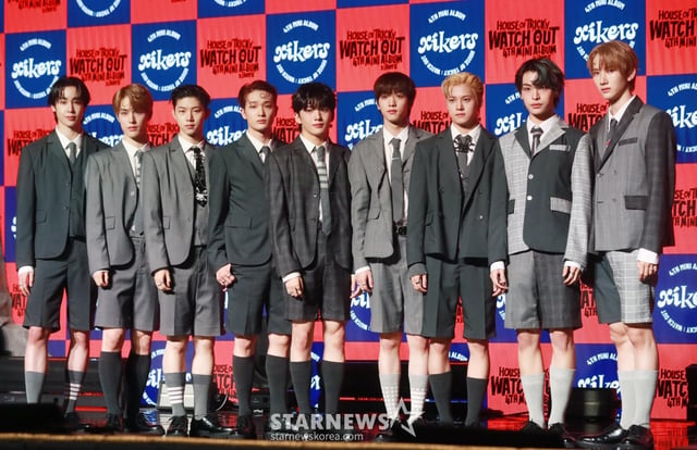그룹 싸이커스가 5일 오후 서울 마포구 신한카드 SOL페이 스퀘어 라이브홀에서 진행된 미니 4집 ‘하우스 오브 트리키 : 워치 아웃'(HOUSE OF TRICKY : WATCH OUT) 발매기념 쇼케이스에서 포즈를 취하고 있다. 이번 앨범에는 타이틀곡 '위치'를 비롯해 '워치 아웃'(WATCH OUT), '백 오프'(BACK OFF), '비터스위트'(Bittersweet), '샌드캐슬'(Sandcastle), '행 어라 /사진=이동훈