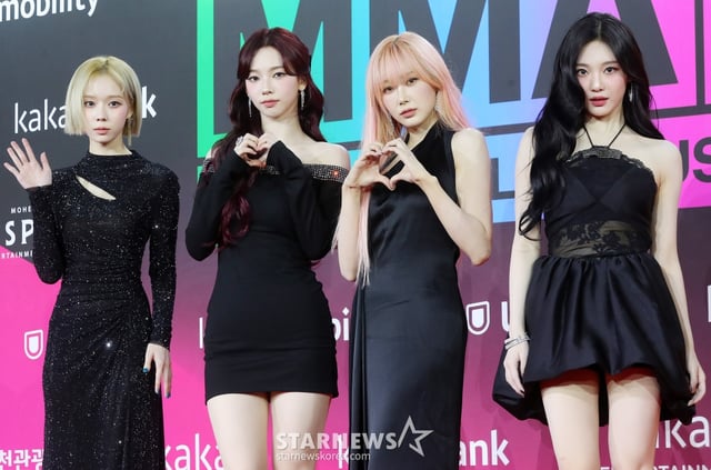 에스파가 30일 오후 인천 중구 인스파이어 아레나에서 진행된 'MMA 2024'(제16회 멜론 뮤직어워드) 레드카펫 행사에 참석해 포즈를 취하고 있다. 2024.11.30 /사진=김창현 chmt@