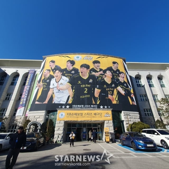 22일 2024~2025 V리그 정규시즌 3라운드부터 KB손해보험 홈경기가 열릴 경기도 의정부시 경민대 체육관. /사진=김동윤 기자