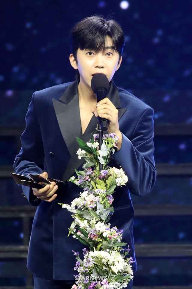 가수 임영웅이 14일 필리핀 아레나에서 열린 '2023 아시아 아티스트 어워즈 인 필리핀'(2023 Asia Artist Awards IN THE PHILIPPINES, 이하 '2023 AAA')에서 'AAA 베스트초이스상'을 수상하고 소감을 말하고 있다. '2023 AAA'는 스타뉴스가 주최하고 Asia Artist Awards 조직위원회, TONZ 엔터테인먼트, PULP Live World가 공동 주관한다. 그룹 아이브(IVE) 장원영, 가수 강다니엘, 그룹 제로베이스원 성한빈이 MC를 맡았다. 2023.12.14 /사진=임성균