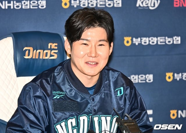 NC 박민우가 3일 창원NC파크에서 신년 인터뷰를 하고 있다.