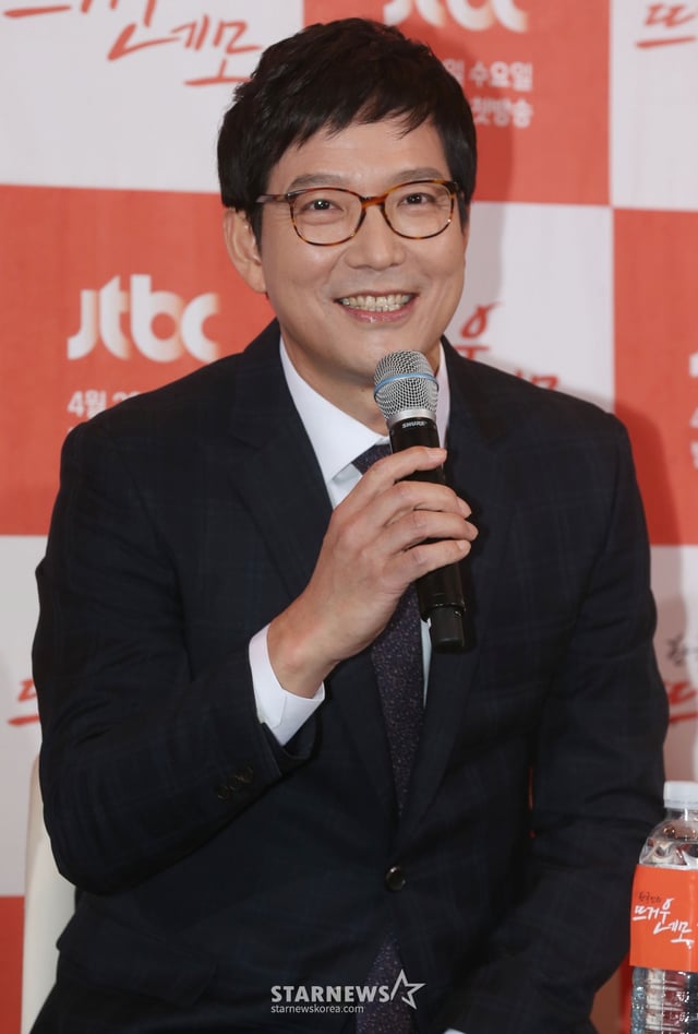1일 오후 서울 중구 순화동 호암아트홀에서 JTBC '한국인의 뜨거운 네모' 제작발표회가 진행되고 있다. '한국인의 뜨거운 네모'는 최신 정보, 유행, 경향 등 대한민국의 가장 핫한 이슈에 대해 이야기하는 신개념 토크쇼로 오는 4월 2일 오후 11시에 첫 방송될 예정이다. /사진=이동훈 기자 photoguy@