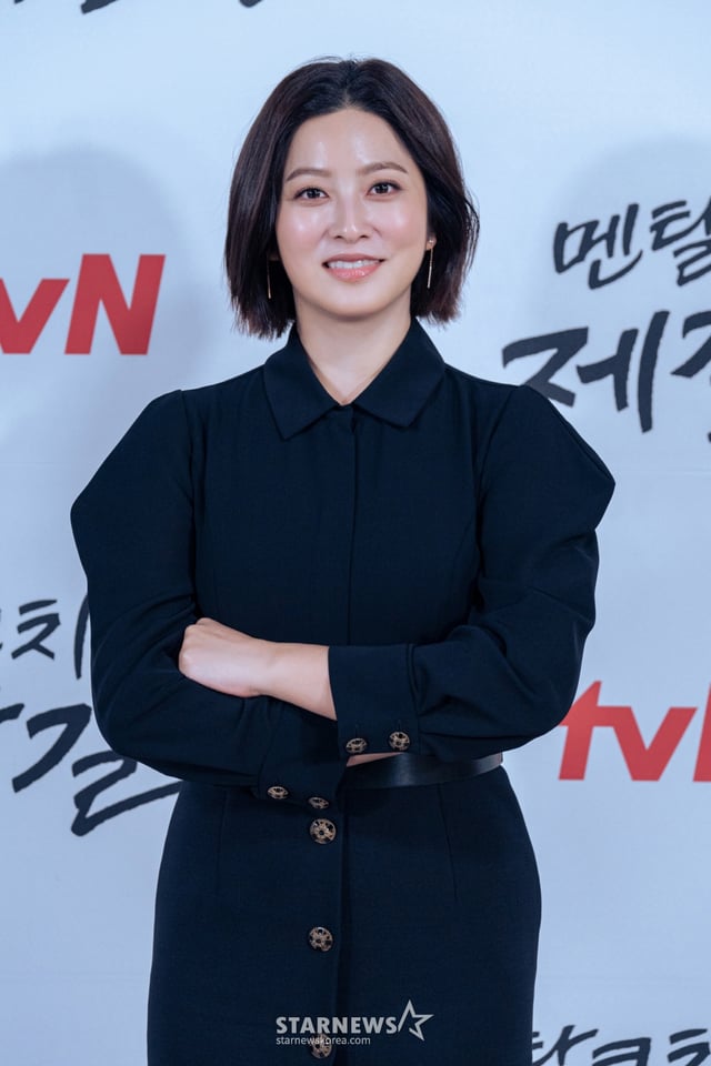 배우 박세영이 6일 오후 온라인으로 진행된 tvN 월화드라마 '멘탈코치 제갈길' 제작발표회에 참석해 포즈를 취하고 있다. '멘탈코치 제갈길'은 멘탈코치가 되어 돌아온 전 국가대표가 선수들을 치유하며, 불의에 맞서 싸우는 멘탈케어 스포츠 활극이다. / 사진제공 = tvN