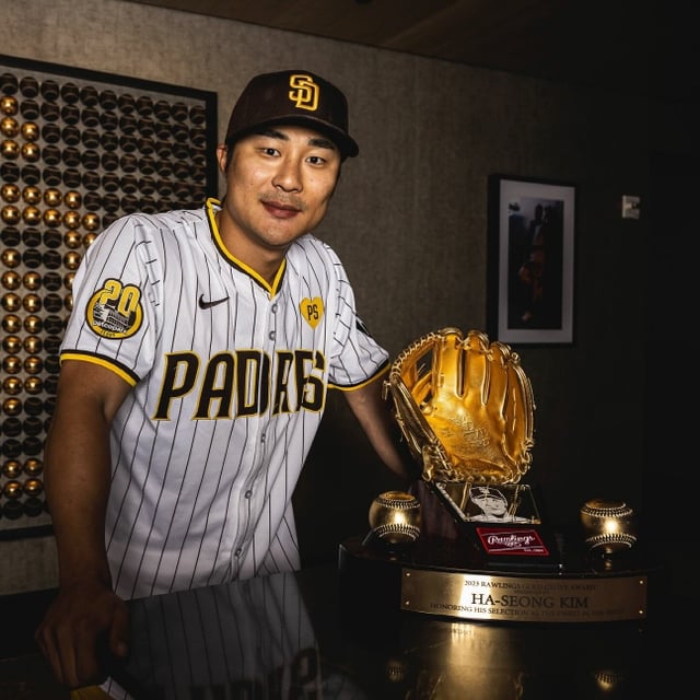 2023년 아시아 최초 MLB 내야수 골드글러브를 수상한 김하성. /사진=샌디에이고 파드리스 공식 SNS